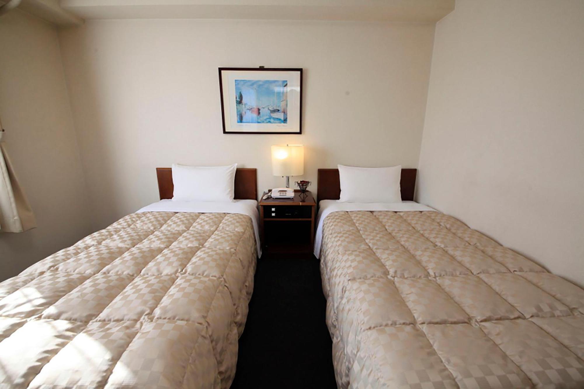 Shinjuku Urban Hotel Tokyo Room photo